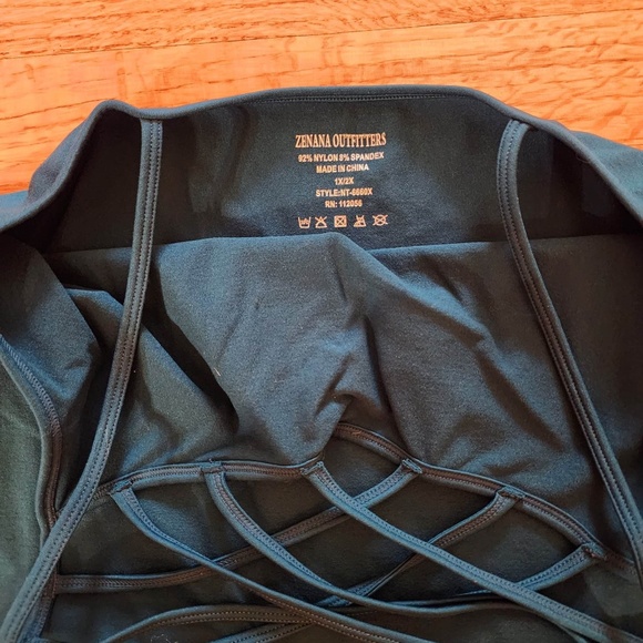 Zenana Outfitters Seamless Forest Green Camisole 1X/2X - Picture 3 of 4